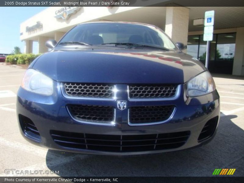 Midnight Blue Pearl / Dark Slate Gray 2005 Dodge Stratus SXT Sedan