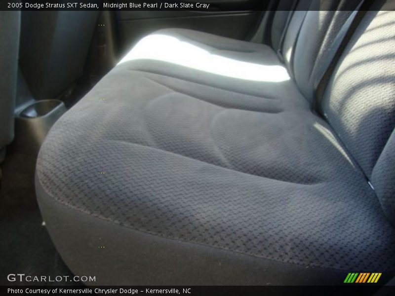 Midnight Blue Pearl / Dark Slate Gray 2005 Dodge Stratus SXT Sedan