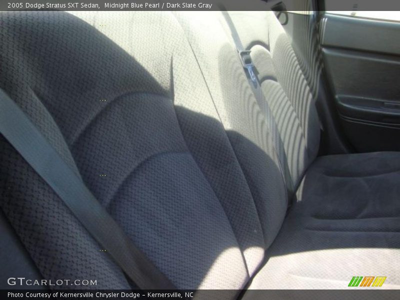 Midnight Blue Pearl / Dark Slate Gray 2005 Dodge Stratus SXT Sedan