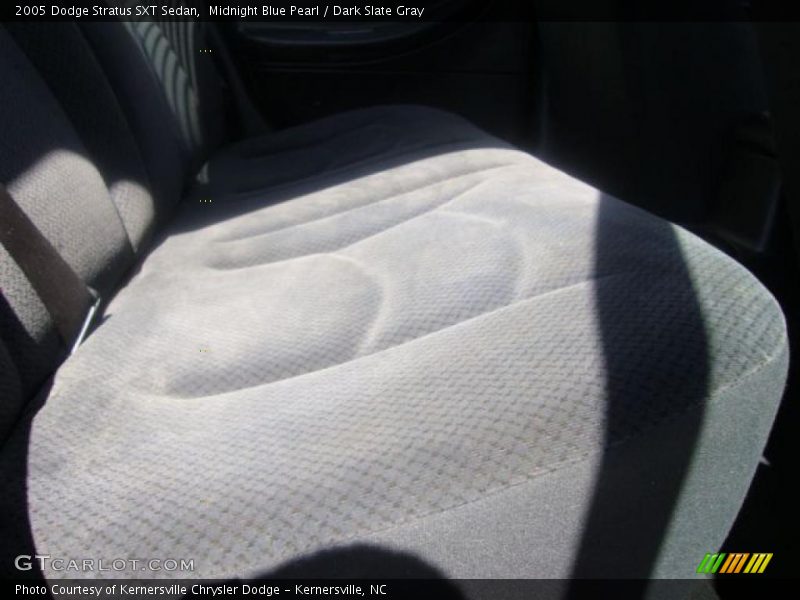 Midnight Blue Pearl / Dark Slate Gray 2005 Dodge Stratus SXT Sedan