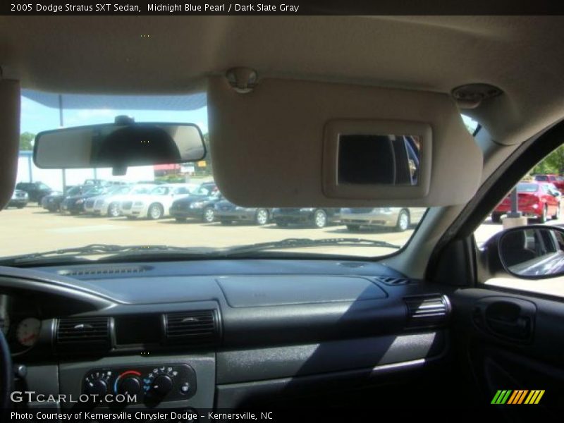 Midnight Blue Pearl / Dark Slate Gray 2005 Dodge Stratus SXT Sedan
