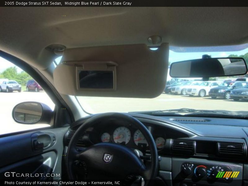 Midnight Blue Pearl / Dark Slate Gray 2005 Dodge Stratus SXT Sedan