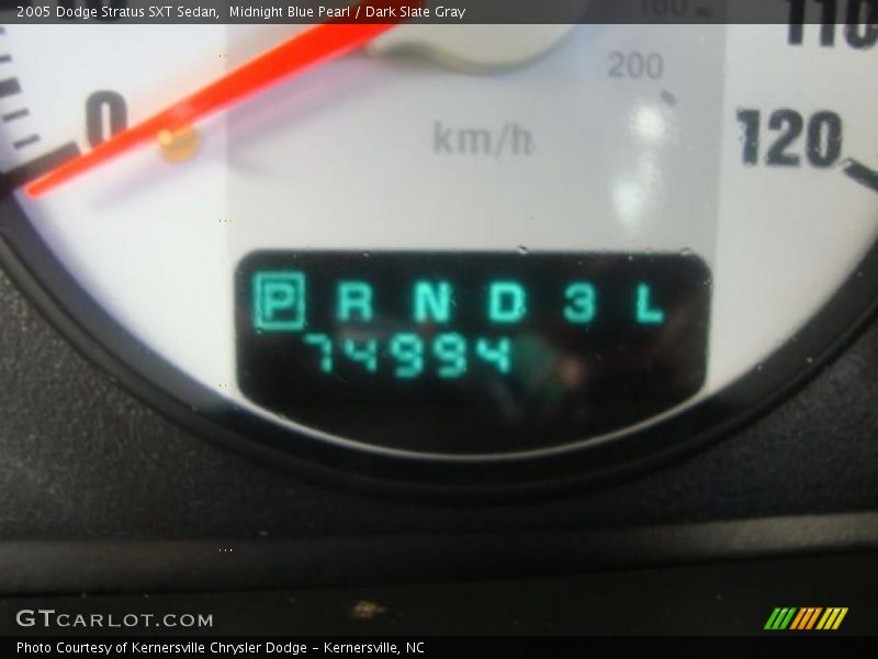 Midnight Blue Pearl / Dark Slate Gray 2005 Dodge Stratus SXT Sedan