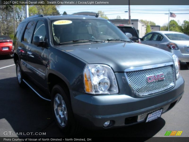 Stealth Gray Metallic / Cocoa/Light Cashmere 2007 GMC Yukon Denali AWD