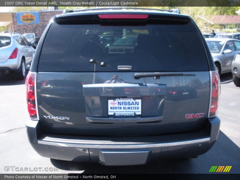 Stealth Gray Metallic / Cocoa/Light Cashmere 2007 GMC Yukon Denali AWD