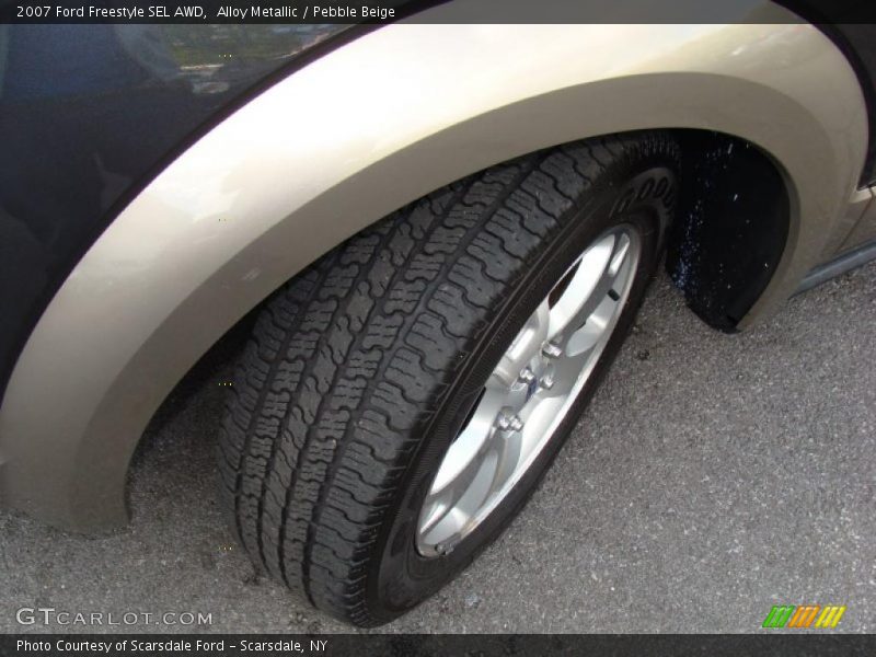 Alloy Metallic / Pebble Beige 2007 Ford Freestyle SEL AWD