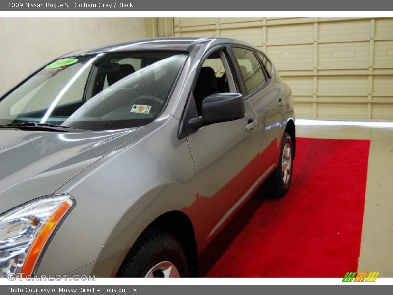 Gotham Gray / Black 2009 Nissan Rogue S