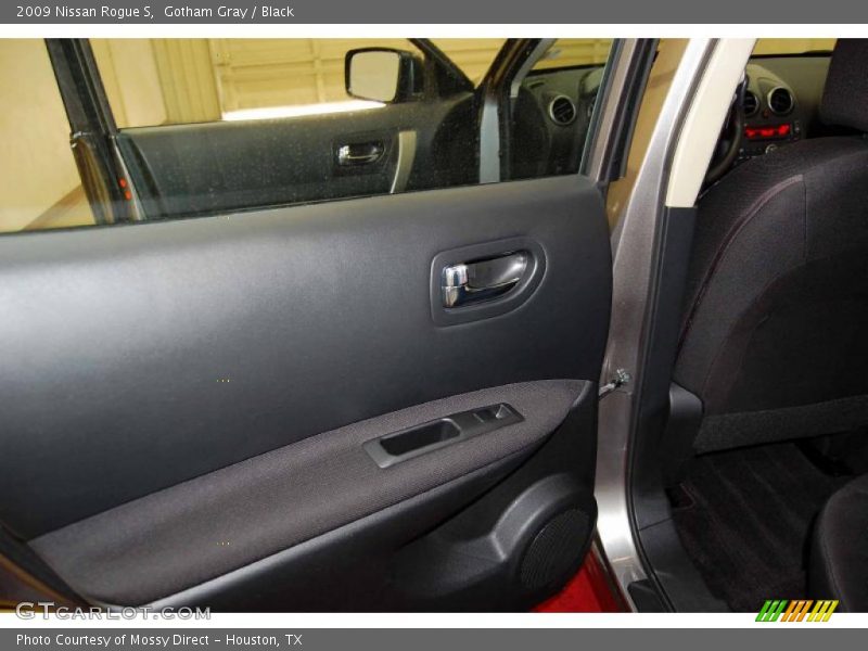 Gotham Gray / Black 2009 Nissan Rogue S