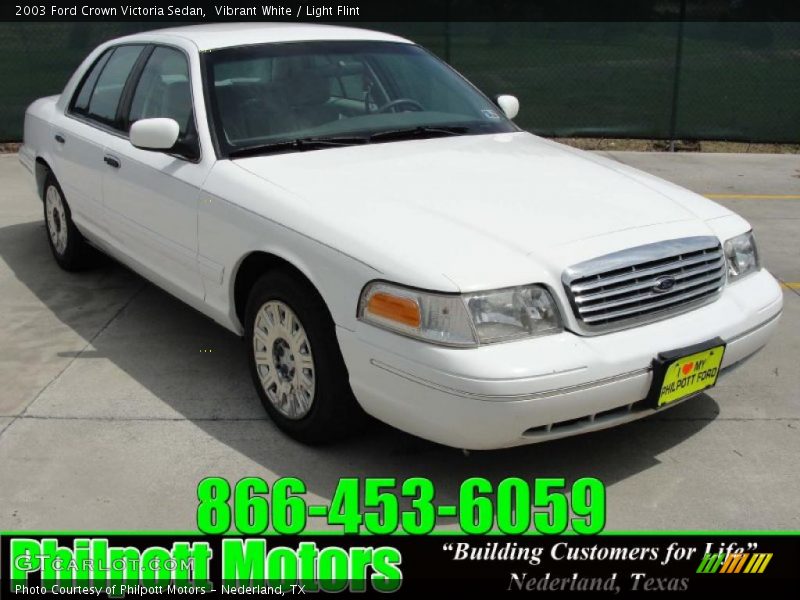 Vibrant White / Light Flint 2003 Ford Crown Victoria Sedan