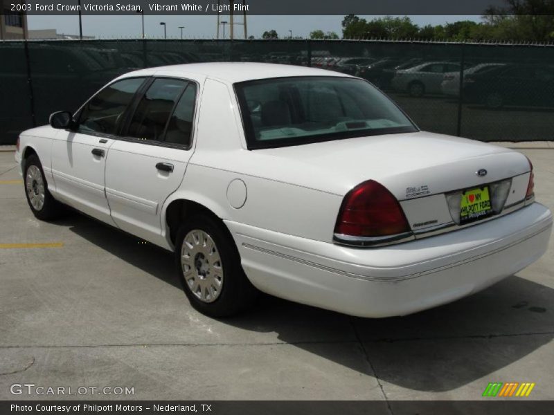 Vibrant White / Light Flint 2003 Ford Crown Victoria Sedan