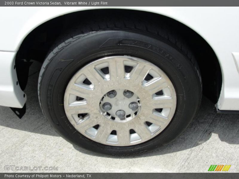 Vibrant White / Light Flint 2003 Ford Crown Victoria Sedan