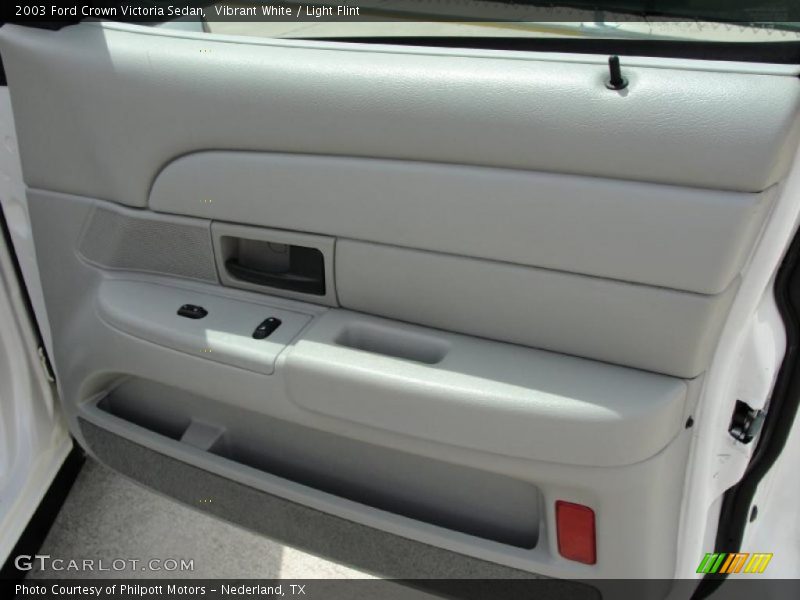 Vibrant White / Light Flint 2003 Ford Crown Victoria Sedan