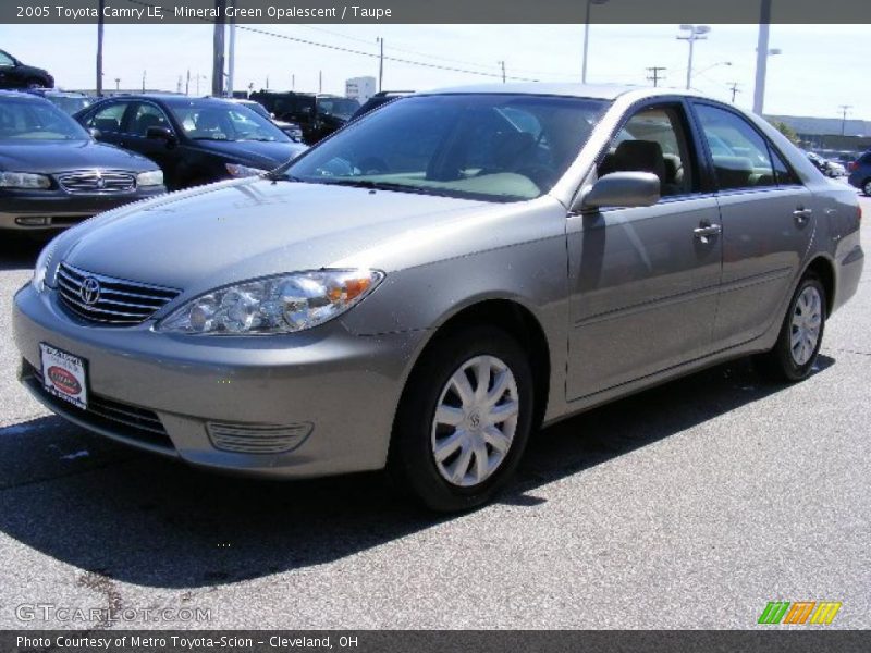 Mineral Green Opalescent / Taupe 2005 Toyota Camry LE