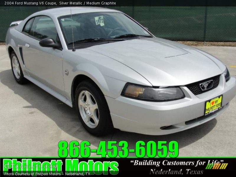 Silver Metallic / Medium Graphite 2004 Ford Mustang V6 Coupe