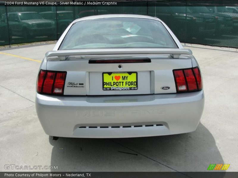 Silver Metallic / Medium Graphite 2004 Ford Mustang V6 Coupe