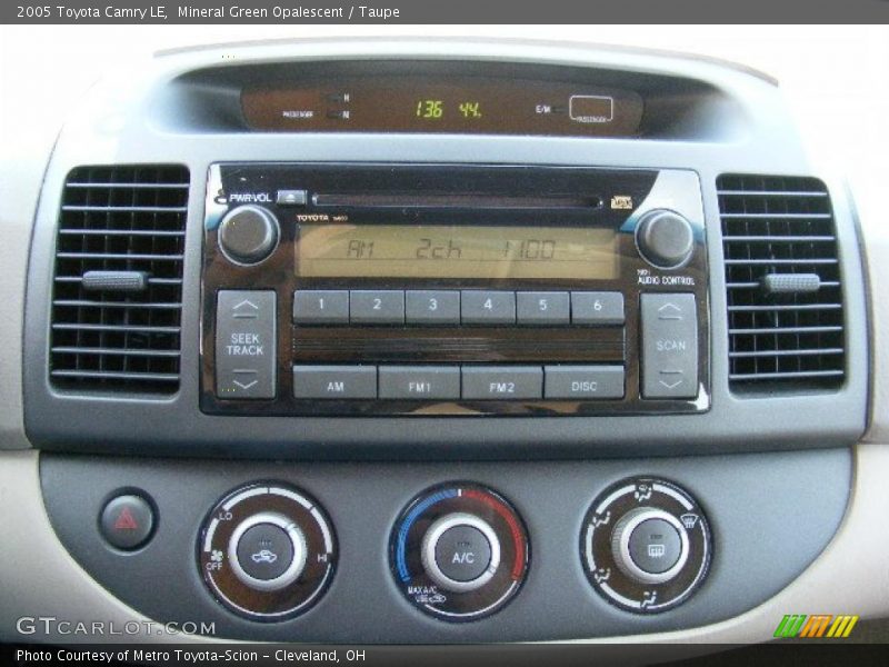 Mineral Green Opalescent / Taupe 2005 Toyota Camry LE