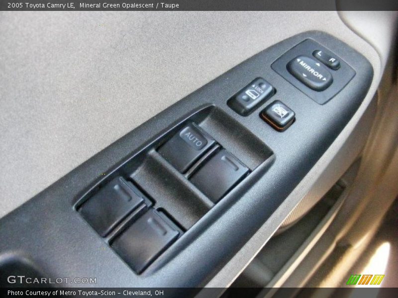 Mineral Green Opalescent / Taupe 2005 Toyota Camry LE