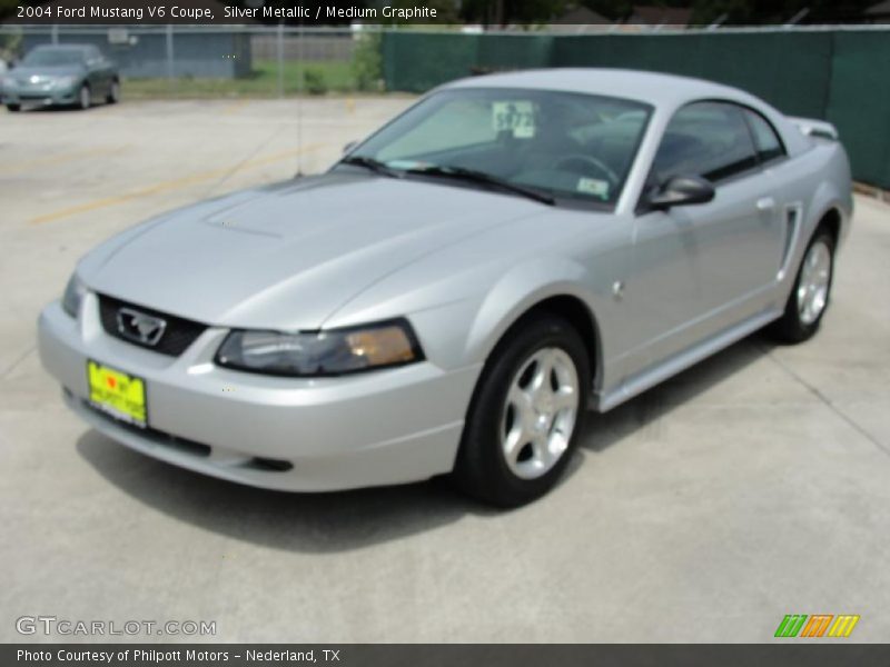 Silver Metallic / Medium Graphite 2004 Ford Mustang V6 Coupe