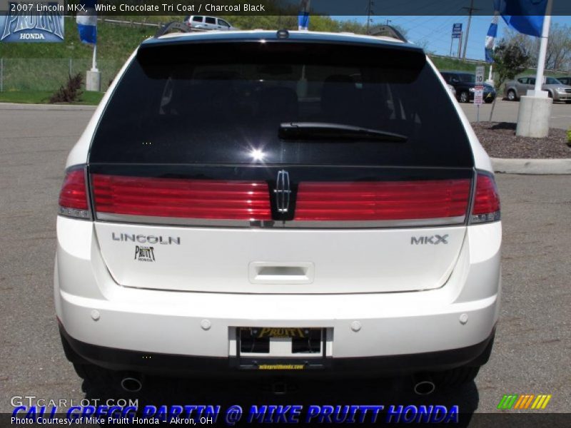 White Chocolate Tri Coat / Charcoal Black 2007 Lincoln MKX