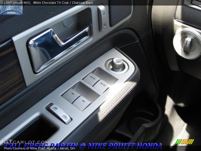 White Chocolate Tri Coat / Charcoal Black 2007 Lincoln MKX