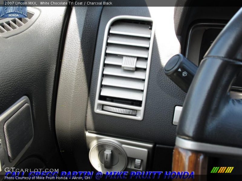 White Chocolate Tri Coat / Charcoal Black 2007 Lincoln MKX