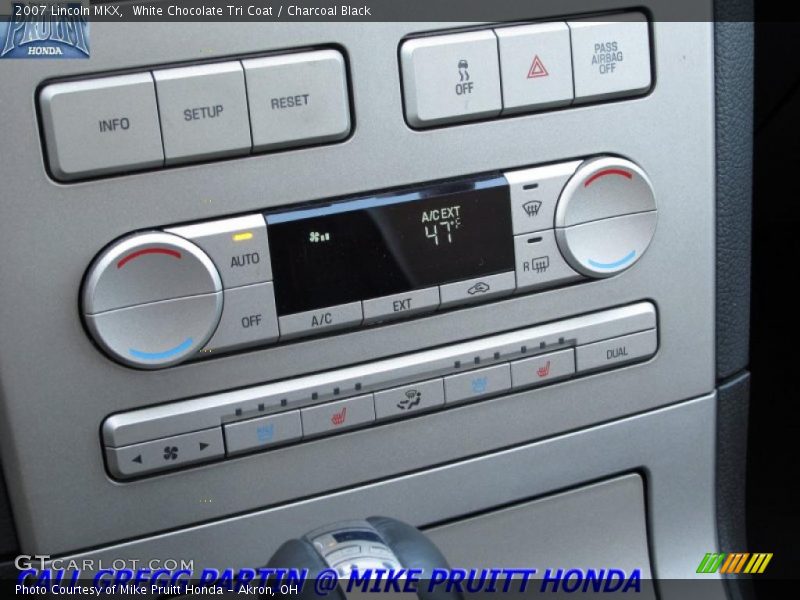 White Chocolate Tri Coat / Charcoal Black 2007 Lincoln MKX
