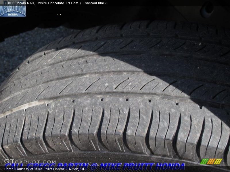 White Chocolate Tri Coat / Charcoal Black 2007 Lincoln MKX