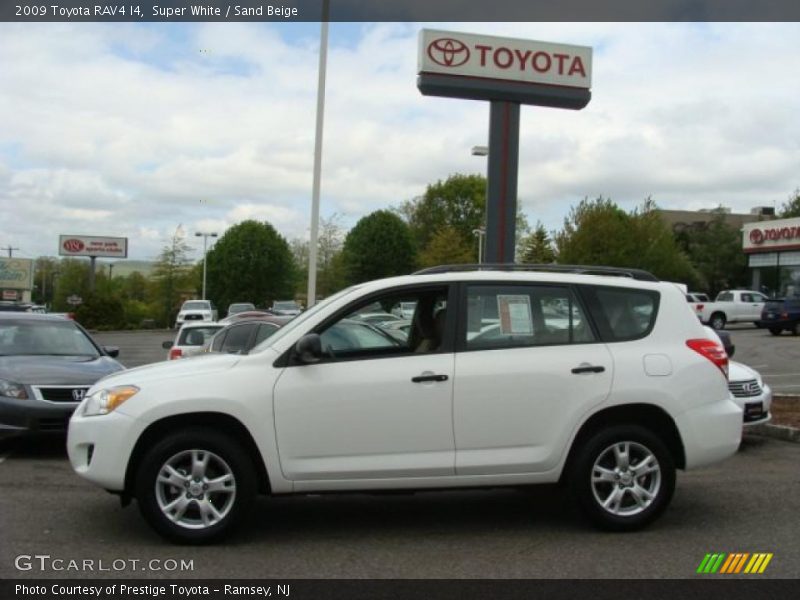 Super White / Sand Beige 2009 Toyota RAV4 I4