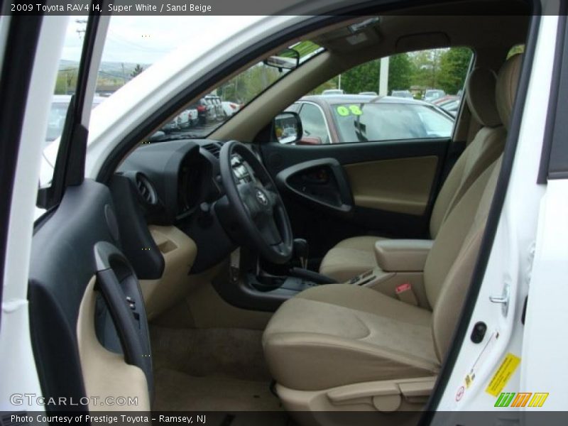 Super White / Sand Beige 2009 Toyota RAV4 I4