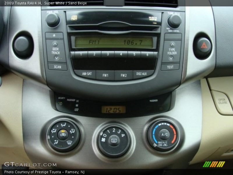 Super White / Sand Beige 2009 Toyota RAV4 I4