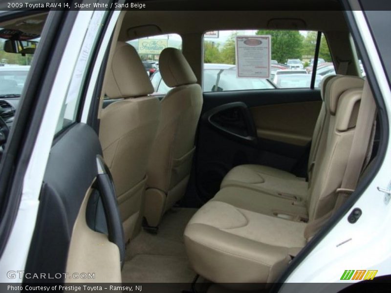 Super White / Sand Beige 2009 Toyota RAV4 I4