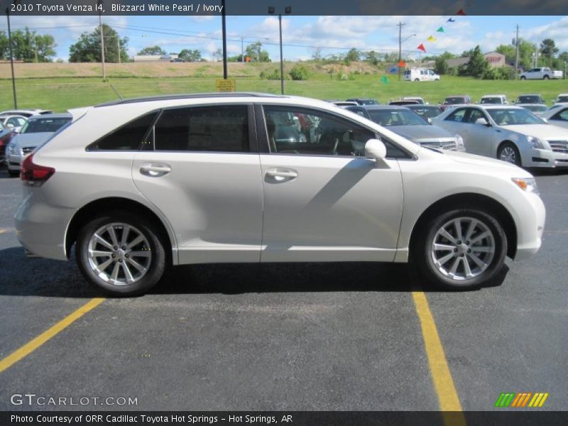Blizzard White Pearl / Ivory 2010 Toyota Venza I4