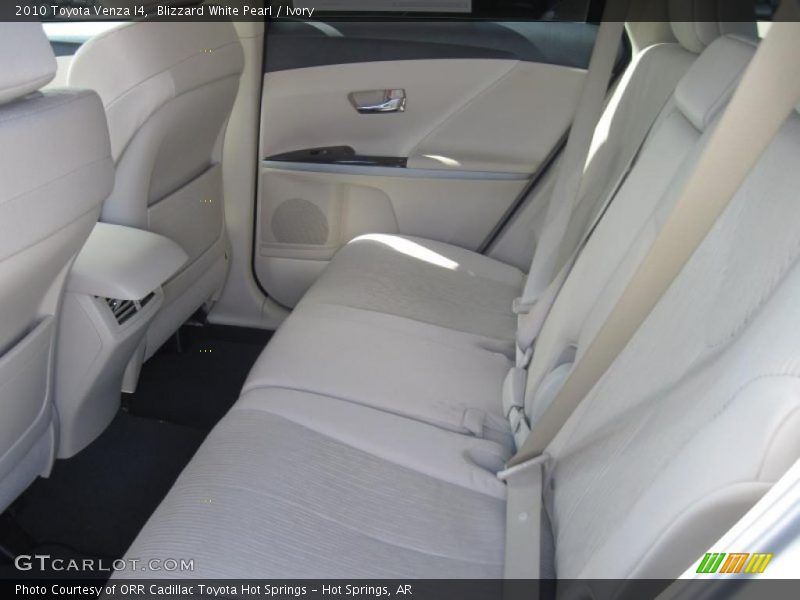 Blizzard White Pearl / Ivory 2010 Toyota Venza I4