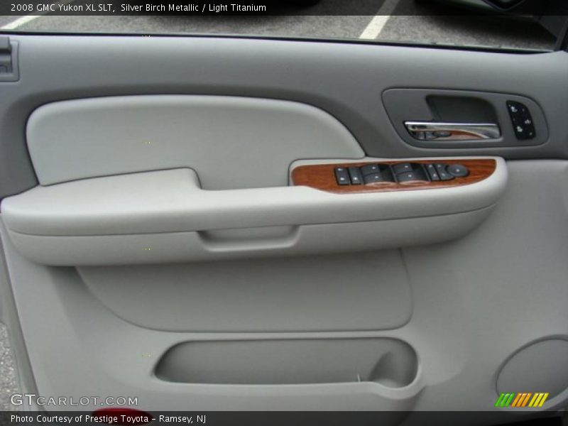 Silver Birch Metallic / Light Titanium 2008 GMC Yukon XL SLT