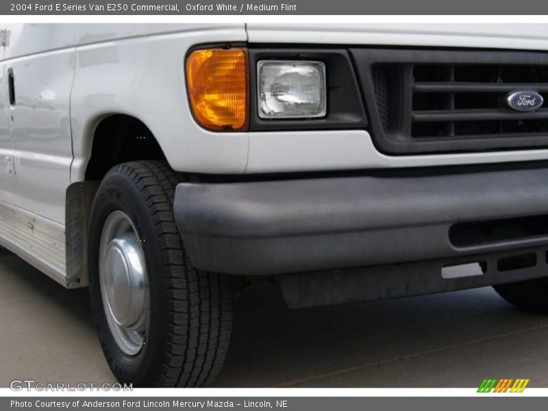 Oxford White / Medium Flint 2004 Ford E Series Van E250 Commercial