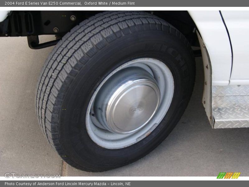 Oxford White / Medium Flint 2004 Ford E Series Van E250 Commercial