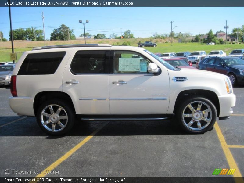 White Diamond / Cashmere/Cocoa 2010 Cadillac Escalade Luxury AWD