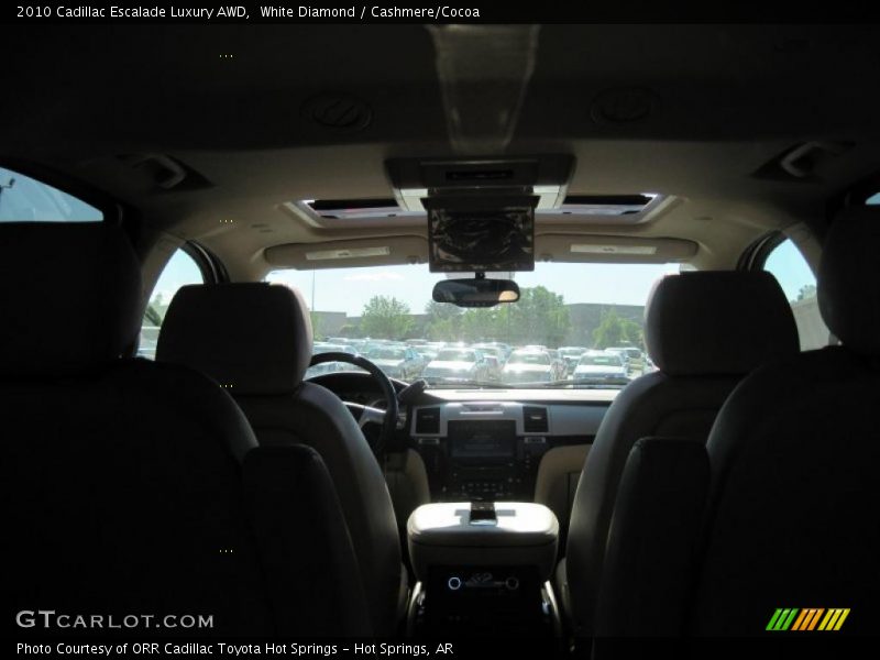 White Diamond / Cashmere/Cocoa 2010 Cadillac Escalade Luxury AWD