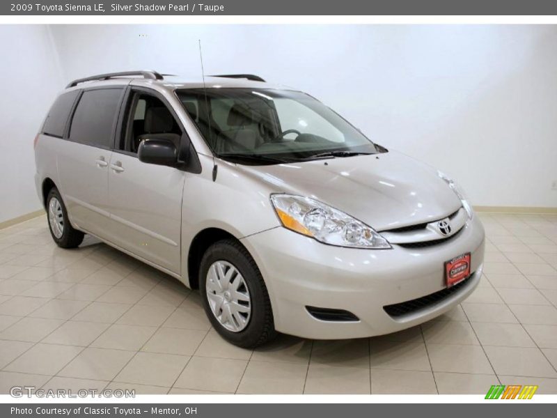 Silver Shadow Pearl / Taupe 2009 Toyota Sienna LE