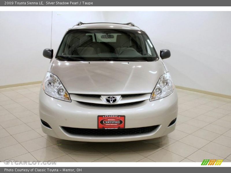 Silver Shadow Pearl / Taupe 2009 Toyota Sienna LE