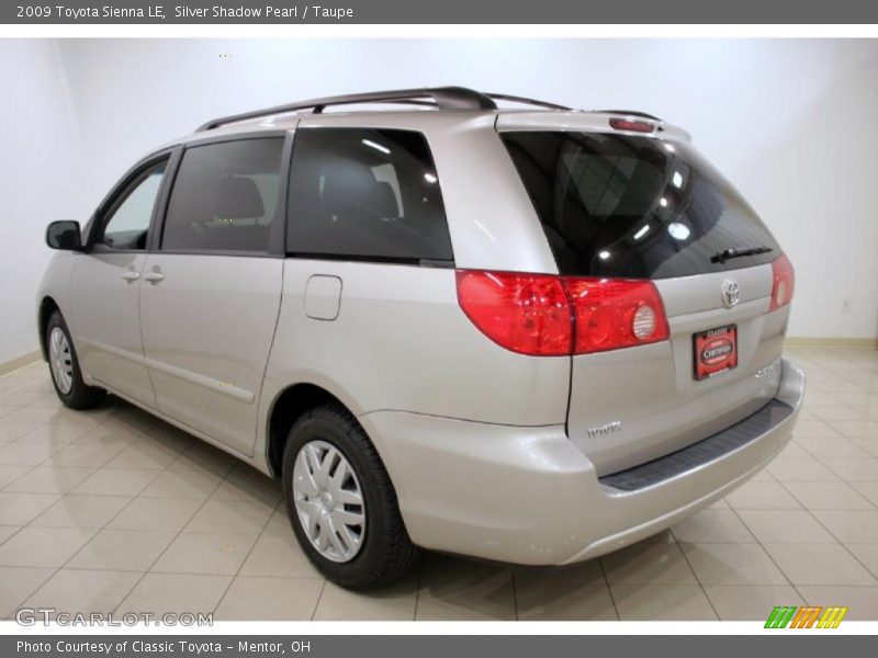 Silver Shadow Pearl / Taupe 2009 Toyota Sienna LE
