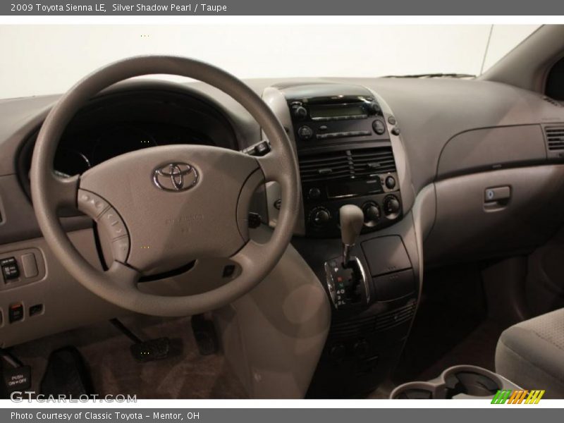 Silver Shadow Pearl / Taupe 2009 Toyota Sienna LE