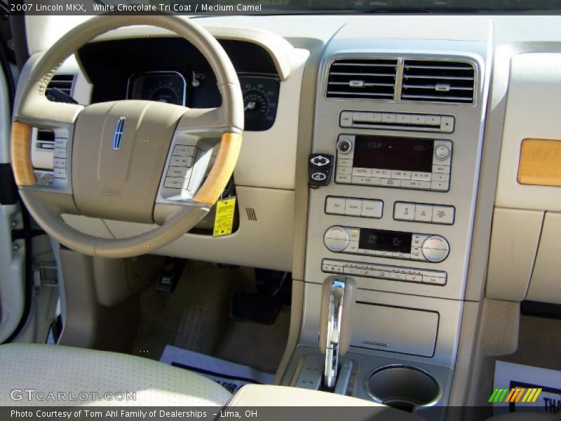 White Chocolate Tri Coat / Medium Camel 2007 Lincoln MKX