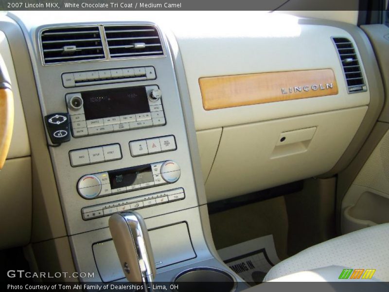 White Chocolate Tri Coat / Medium Camel 2007 Lincoln MKX
