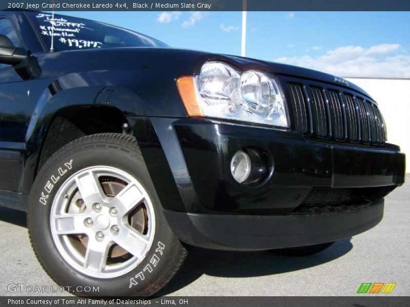 Black / Medium Slate Gray 2007 Jeep Grand Cherokee Laredo 4x4