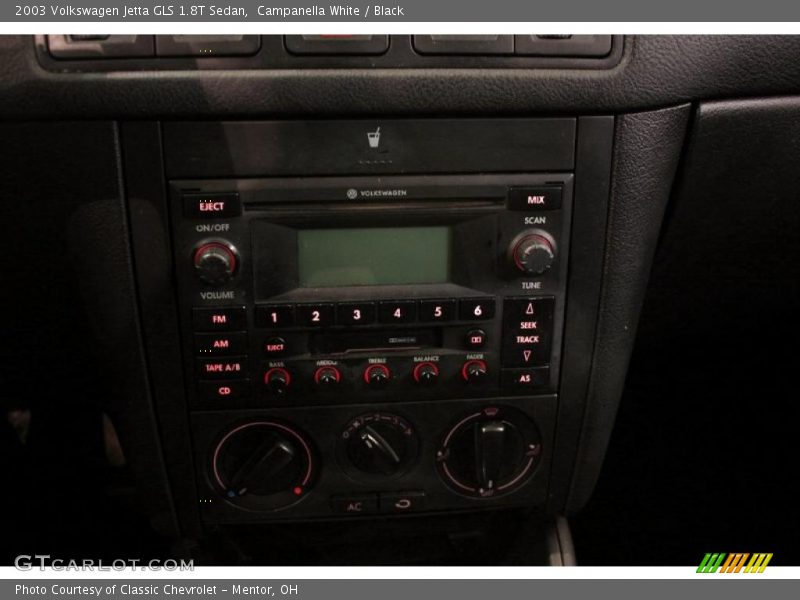 Campanella White / Black 2003 Volkswagen Jetta GLS 1.8T Sedan