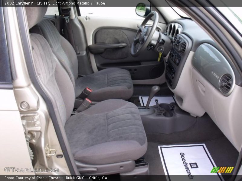 Light Almond Metallic / Taupe 2002 Chrysler PT Cruiser