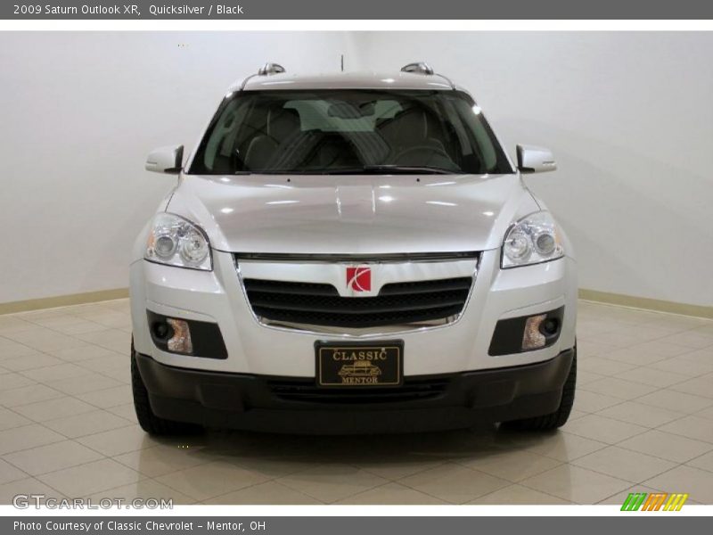Quicksilver / Black 2009 Saturn Outlook XR