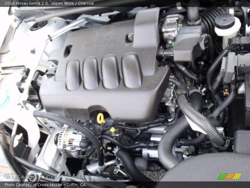 Aspen White / Charcoal 2010 Nissan Sentra 2.0