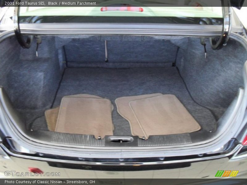 Black / Medium Parchment 2001 Ford Taurus SES